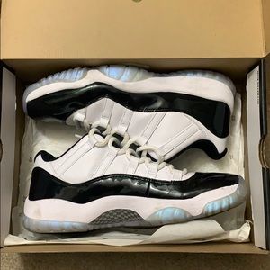 Jordan 11 Low Iridescent Emerald Low Size 10